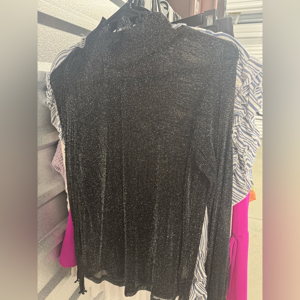 Black Pullover Top
